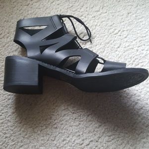 Gorgeous black lace-up heels